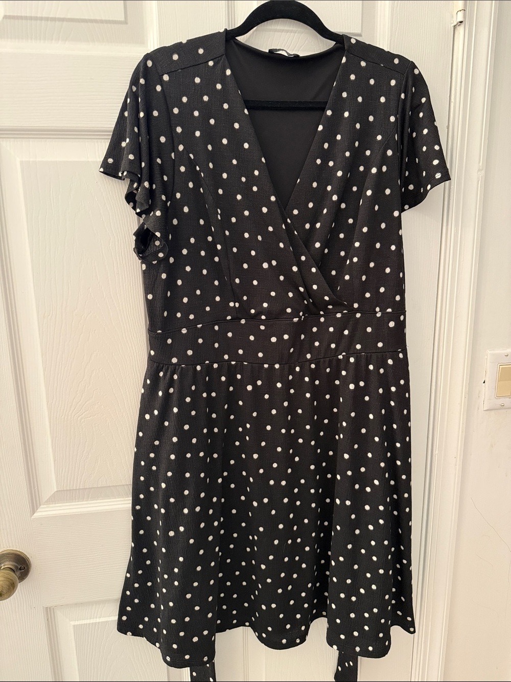 torrid Black and White Polka Dot Wrap Midi Dress 18/20